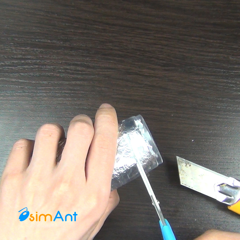 Вырезаем дно отражателя